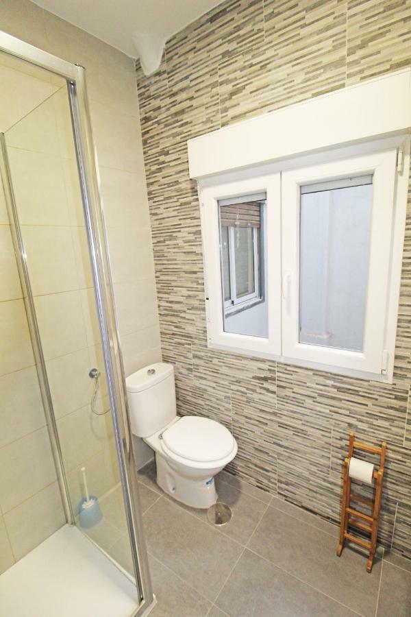 Centrico Y Espacioso Piso En Barrio Tranquilo Apartament